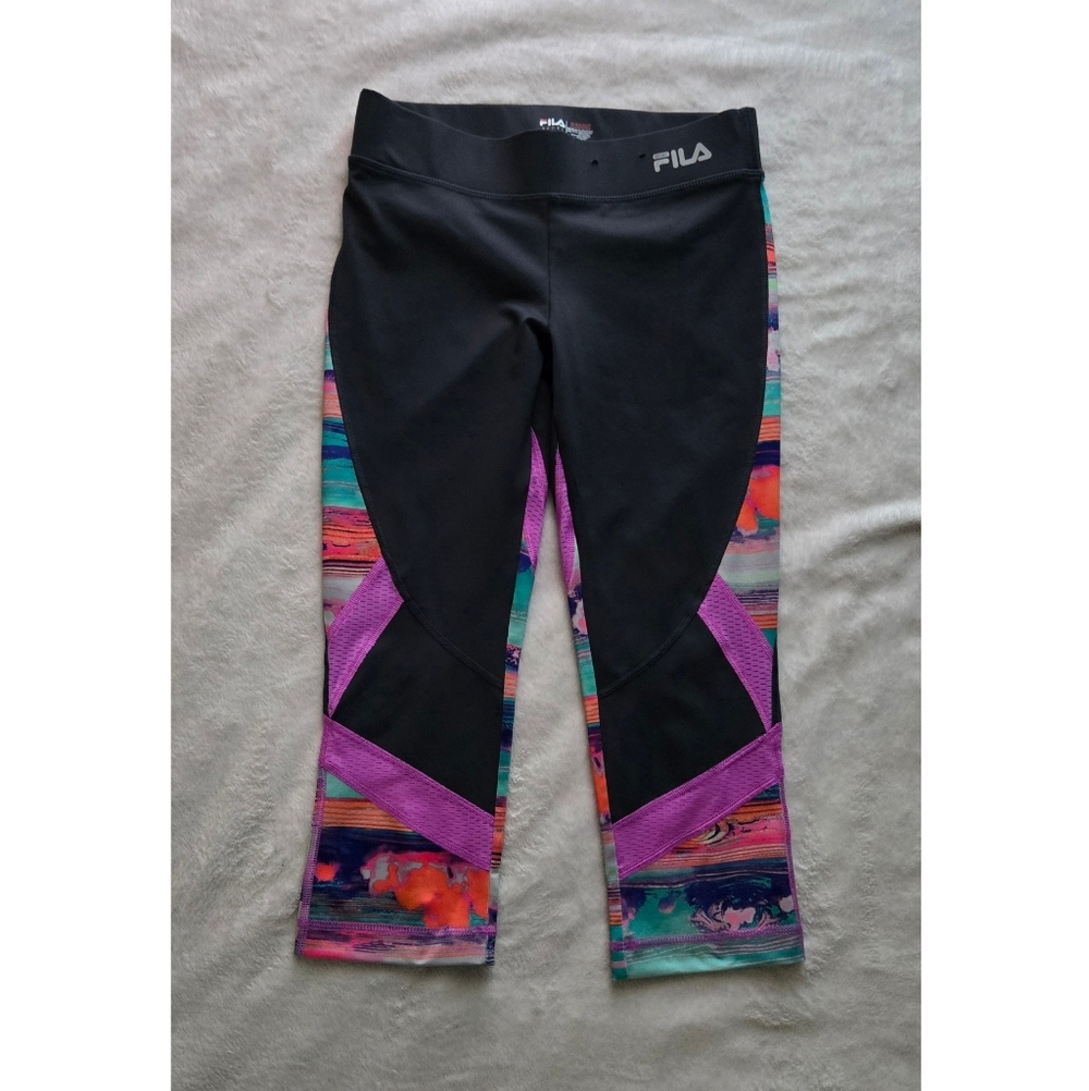Women's Black/Sporty Print Fila Capri Leggings
